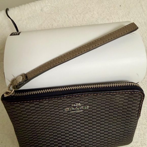Coach Corner Zip Wristlet Wallet - Picture 7 of 8